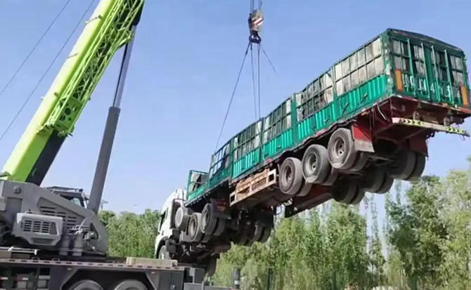 东山道路脱困救援案例